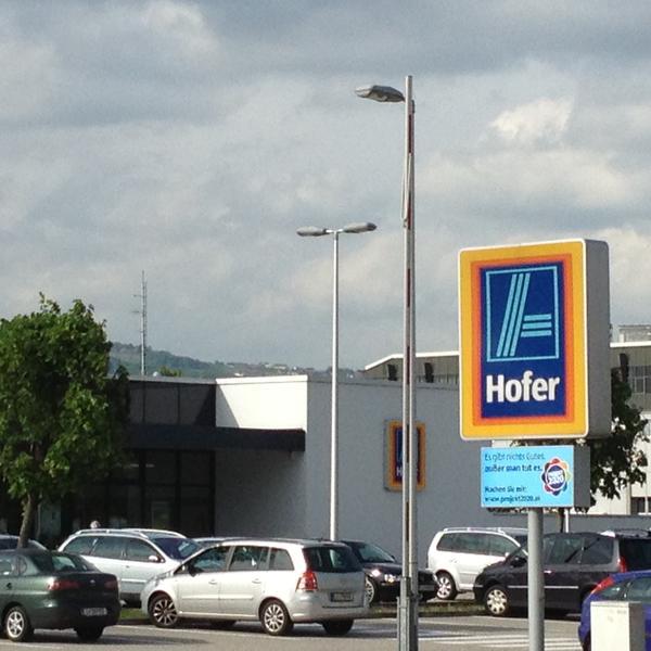 Photo taken at Hofer by austrianpsycho on 5/6/2013-奥地利上奥地利州林茨德夫林格路21 Photo taken at Hofer by austrianpsycho on 5/6/2013