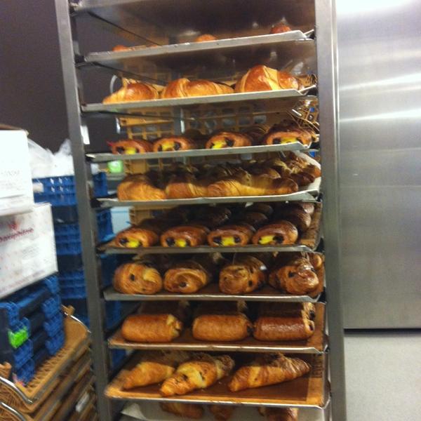 Photo taken at Proxy Delhaize by Joeri V. on 6/28/2014