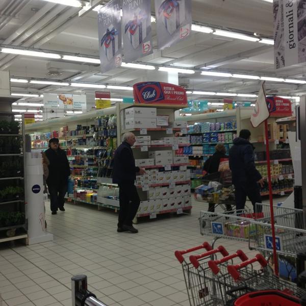 Photo taken at Bennet by Valeria P. on 3/12/2013-意大利伦巴第布雷西亚热那亚街76 Photo taken at Bennet by Valeria P. on 3/12/2013