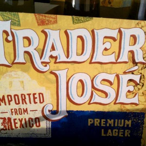 Photo taken at Trader Joe's by Glenn-爱荷华州西得梅因米尔斯公民路6305 Photo taken at Trader Joe's by Glenn