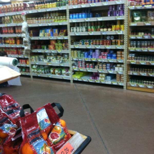 Photo taken at Trader Joe's by Melissa K. on 2/24/2012-明尼苏达州梅普尔格罗夫埃尔姆克里克大道12105号 Photo taken at Trader Joe's by Melissa K. on 2/24/2012