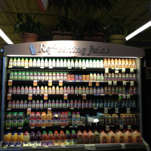 Photo taken at Whole Foods Market by Mary H. on 3/28/2012-佐治亚州亚特兰大市百步码头路西北(在安德鲁斯西北)77 Photo taken at Whole Foods Market by Mary H. on 3/28/2012