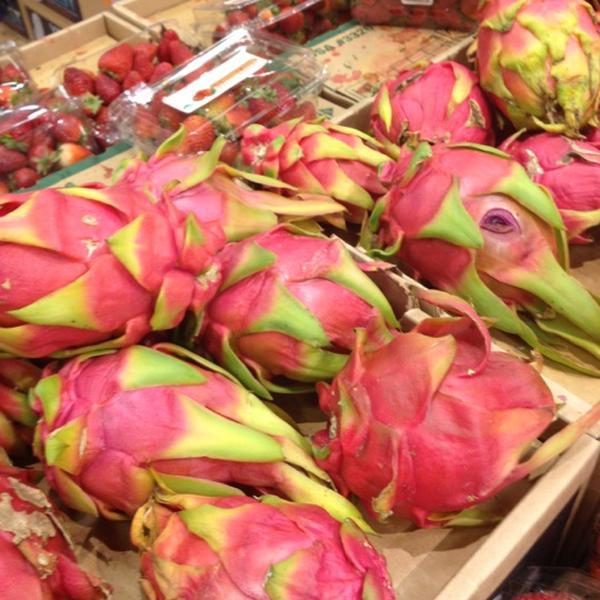 Photo taken at Whole Foods Market by M.D on 11/15/2012-内华达州拉斯维加斯查尔斯顿大道8855号 Photo taken at Whole Foods Market by M.D on 11/15/2012