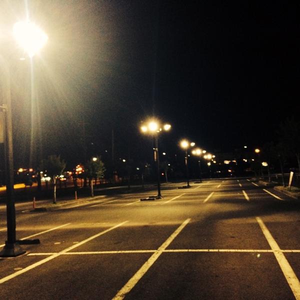 Photo taken at 이마트 (e-mart) by So E. B. on 10/16/2014-庆尚北道浦项市10易买得超市 Photo taken at 이마트 (e-mart) by So E. B. on 10/16/2014