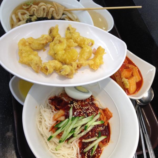 Photo taken at 이마트 (e-mart) by Minsuk L. on 10/5/2013-庆尚北道浦项市10易买得超市 Photo taken at 이마트 (e-mart) by Minsuk L. on 10/5/2013