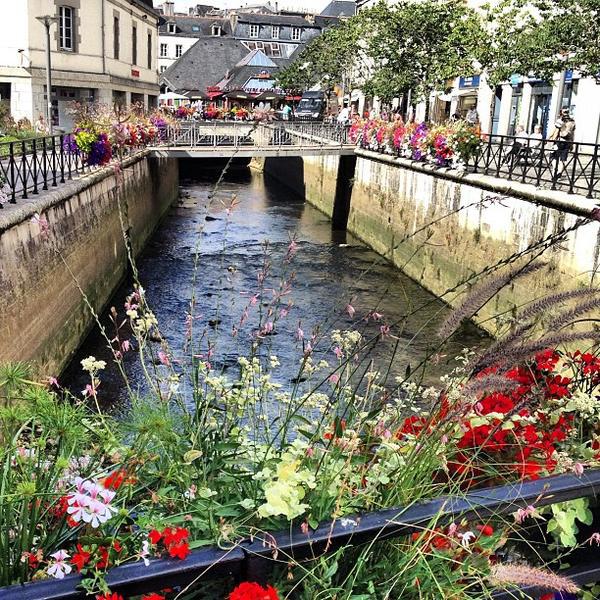 Monoprix 法国布列塔尼半岛坎佩尔勒内马岱克街1号