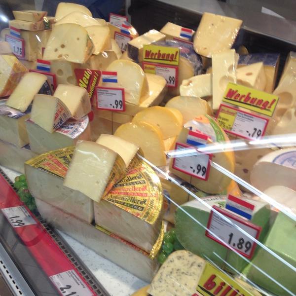 Photo taken at Kaufland by Aleelee L. on 8/6/2014-德国柏林喷泉大道105 Photo taken at Kaufland by Aleelee L. on 8/6/2014