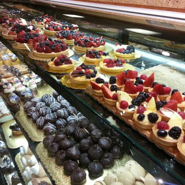 Photo taken at Whole Foods Market by プラント ト. on 4/20/2013-乔治亚州德卢斯州桥路5945号 Photo taken at Whole Foods Market by プラント ト. on 4/20/2013