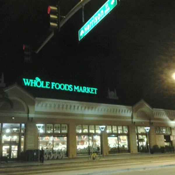Photo taken at Whole Foods Market by Wayne P. on 11/7/2011-美国加利福尼亚州奥克兰海湾广场230 Photo taken at Whole Foods Market by Wayne P. on 11/7/2011