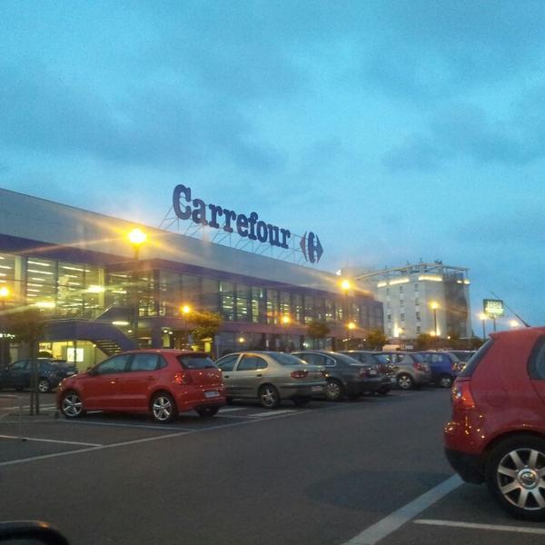 Photo taken at Carrefour by Sergio G. on 8/6/2014