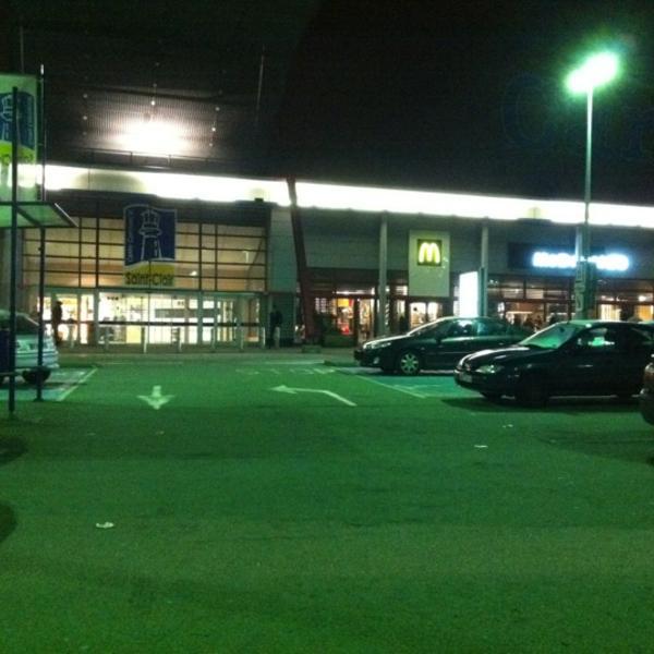 Photo taken at Carrefour by Marie K. on 3/10/2012-法国卢瓦尔埃卢维尔漫步广场14号 Photo taken at Carrefour by Marie K. on 3/10/2012