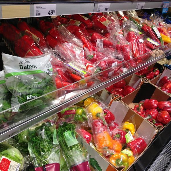 Photo taken at Meny by Henrik H. on 12/29/2012