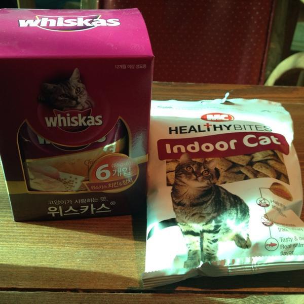 Photo taken at 롯데마트 (LOTTE Mart) by Saerom Y. on 2/17/2014