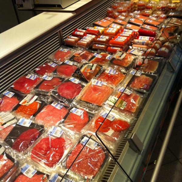 Photo taken at Albert Heijn by GESTOPT MET 4sq DANKZIJ CHEATERS !!! on 4/26/2011