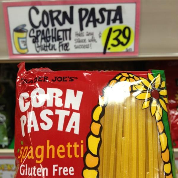 Photo taken at Trader Joe's by Radford N. on 4/25/2012-加尼福尼亚洛杉矶塞普尔维达大道8645(曼彻斯特大道和洛杉矶大道间) Photo taken at Trader Joe's by Radford N. on 4/25/2012