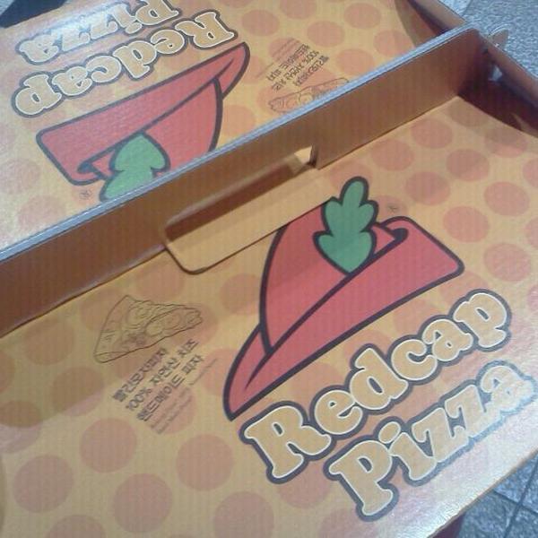 Photo taken at 홈플러스 (Home plus) by Byeongseok L. on 1/5/2012