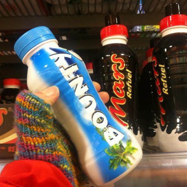 Photo taken at Carrefour by Bekky Y. on 11/29/2012-法国巴黎罗什舒阿尔大道63号 Photo taken at Carrefour by Bekky Y. on 11/29/2012