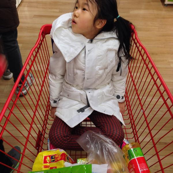 Photo taken at 롯데마트 (LOTTE Mart) by 영찬 김. on 2/1/2015