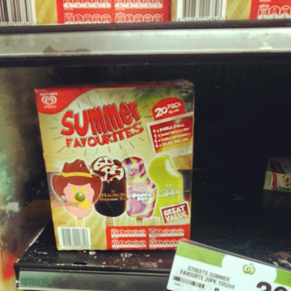 Photo taken at Woolworths by Lee T. on 11/17/2012