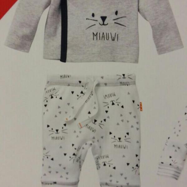 Photo taken at HEMA by Bea T. on 5/4/2015