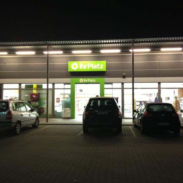 Photo taken at Rossmann Filiale by Robert H. on 11/30/2012