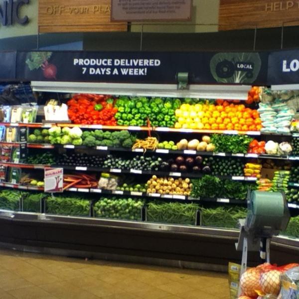 Photo taken at Whole Foods Market by Iracmay L. on 6/23/2012-加利福尼亚州帕萨迪纳小阿罗约PKWY465 Photo taken at Whole Foods Market by Iracmay L. on 6/23/2012