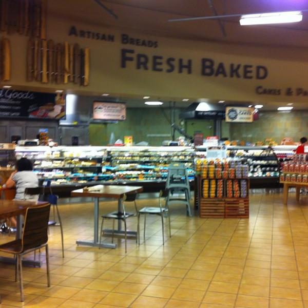 Photo taken at Whole Foods Market by Eric T. on 7/20/2012-加利福尼亚州帕萨迪纳小阿罗约PKWY465 Photo taken at Whole Foods Market by Eric T. on 7/20/2012
