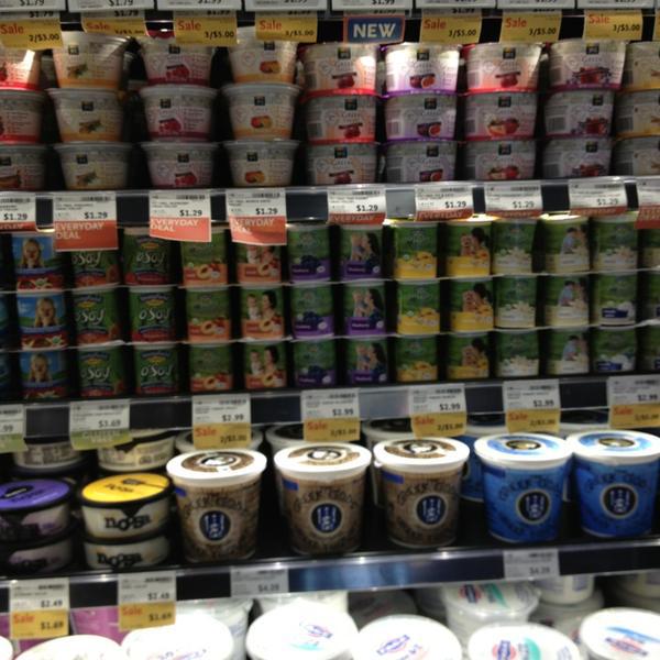 Photo taken at Whole Foods Market by MiniME on 3/10/2013-加尼福尼亚蒙特雷德尔蒙特康涅狄格800(在穆拉斯大道) Photo taken at Whole Foods Market by MiniME on 3/10/2013