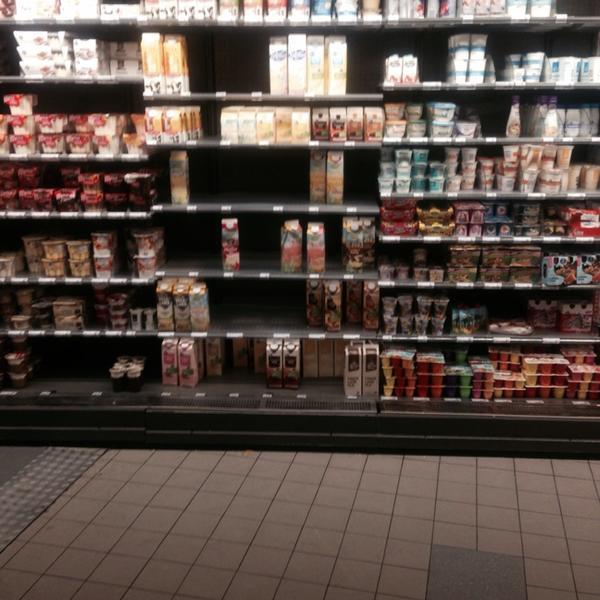 Photo taken at Albert Heijn by Juliette v. on 9/23/2013-荷兰乌特勒支惠庭6号 Photo taken at Albert Heijn by Juliette v. on 9/23/2013