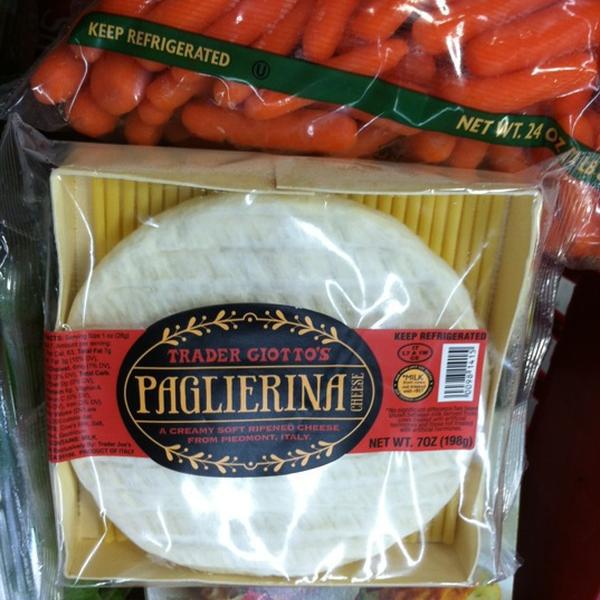 Photo taken at Trader Joe's by Jennifer C. on 5/14/2012-美国加利福尼亚州圣地亚哥石榴石大道1211 Photo taken at Trader Joe's by Jennifer C. on 5/14/2012