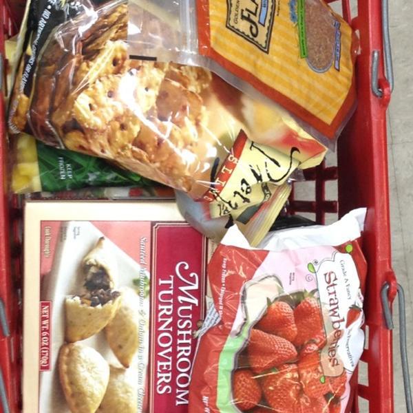 Photo taken at Trader Joe's by Chelsea A. on 10/16/2012-美国加利福尼亚州圣地亚哥石榴石大道1211 Photo taken at Trader Joe's by Chelsea A. on 10/16/2012