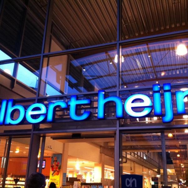 Photo taken at Albert Heijn XL by Bob V. on 8/11/2011-荷兰南荷兰省莱岑丹锦带路48号 Photo taken at Albert Heijn XL by Bob V. on 8/11/2011