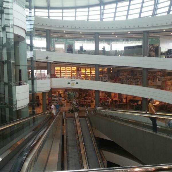 Photo taken at El Corte Inglés: Ciudad de Elche by Kike H. on 10/11/2012