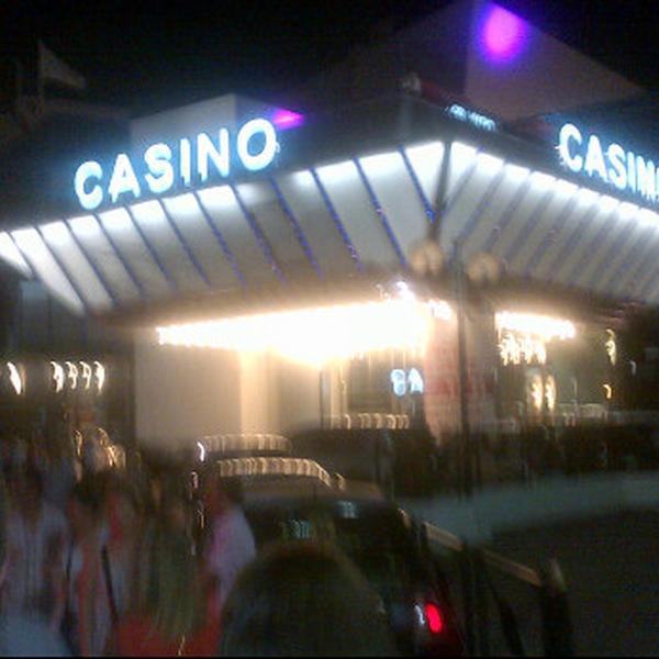 Photo taken at Casino Barriere les Princes - Le Croisette by Sonic on 8/19/2012-法国普罗旺斯阿尔卑斯戛纳海滨大道 Photo taken at Casino Barriere les Princes - Le Croisette by Sonic on 8/19/2012