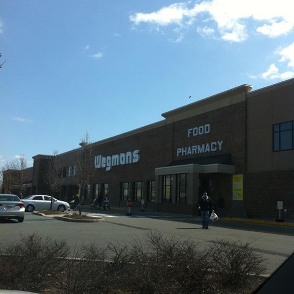 Photo taken at Wegmans by Mel C. on 3/19/2011-美国新泽西州伍德布里奇木桥中心15 Photo taken at Wegmans by Mel C. on 3/19/2011