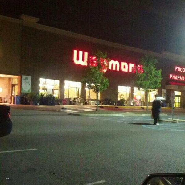 Photo taken at Wegmans by Gregory M. on 7/23/2012-美国新泽西州伍德布里奇木桥中心15 Photo taken at Wegmans by Gregory M. on 7/23/2012