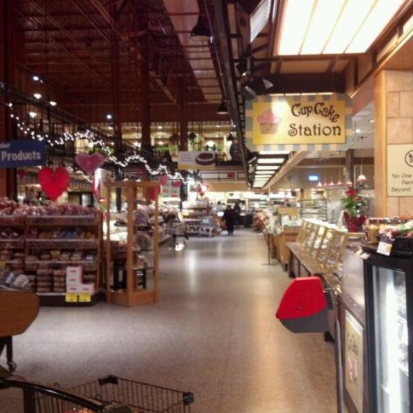 Photo taken at Wegmans by Dennis O. on 2/8/2012-美国新泽西州伍德布里奇木桥中心15 Photo taken at Wegmans by Dennis O. on 2/8/2012