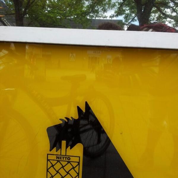 Photo taken at Netto by Soffie R. on 6/11/2012