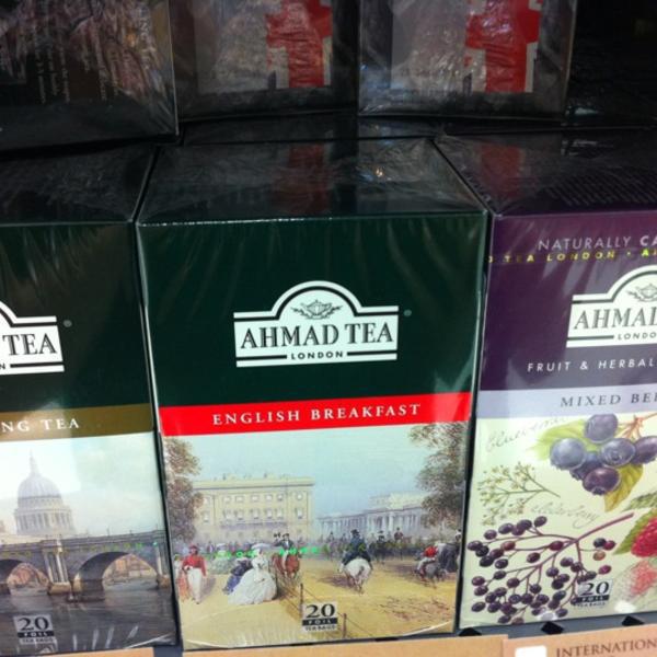 Photo taken at 이마트 (emart) by Veronica P. on 7/4/2012-庆尚北道龟尾市广旺埇洞256号易买得超市 Photo taken at 이마트 (emart) by Veronica P. on 7/4/2012