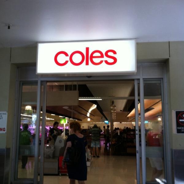Photo taken at Coles by Adam M. on 1/23/2011-澳大利亚昆士兰州布里斯班新农场梅瑟路85 Photo taken at Coles by Adam M. on 1/23/2011
