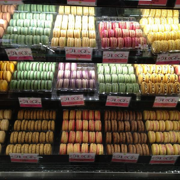 Photo taken at Whole Foods Market by Jea C. on 7/27/2013-加尼福尼亚奥克斯纳德镇中心街道650(中收集在河滨公园) Photo taken at Whole Foods Market by Jea C. on 7/27/2013