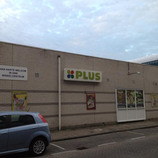 Photo taken at PLUS by Apinan L. on 8/21/2012