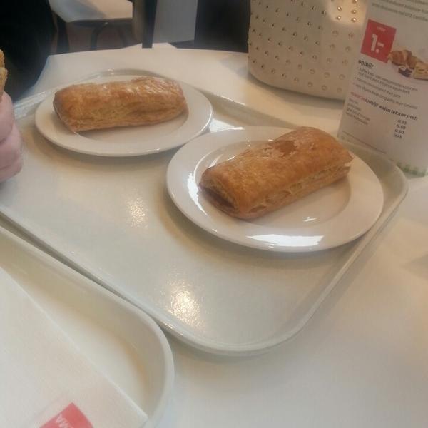 Photo taken at HEMA by LaDiva C. on 3/30/2014