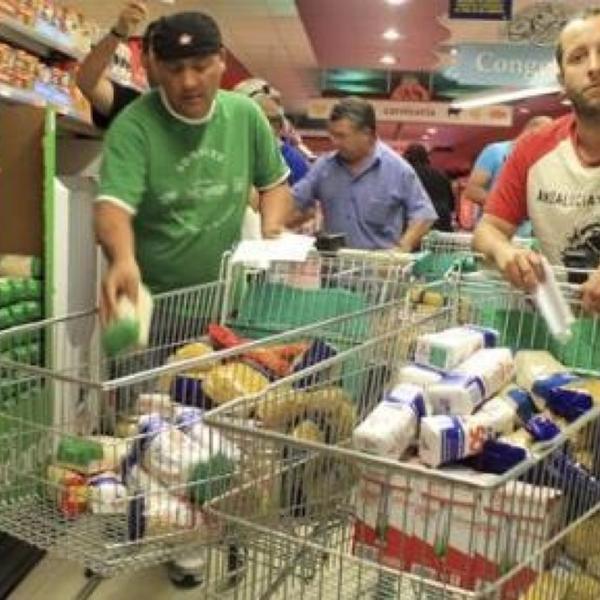 Photo taken at Mercadona by Dan H. on 12/24/2012