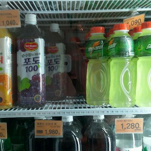 Photo taken at 이마트 / E-Mart by Mang M. on 6/3/2012