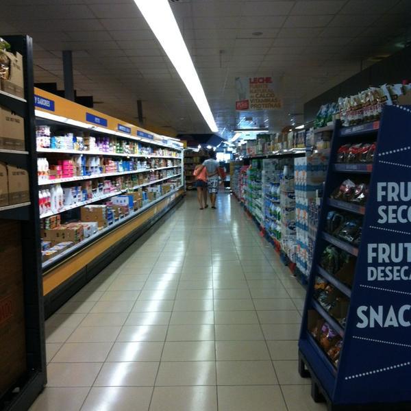 Photo taken at Mercadona by David on 6/4/2014