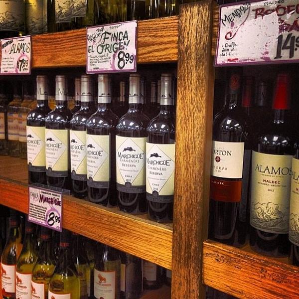 Photo taken at Trader Joe's by Lu N. on 2/17/2014-华盛顿 埃弗里特 东南埃弗里特购物中心路811 Photo taken at Trader Joe's by Lu N. on 2/17/2014