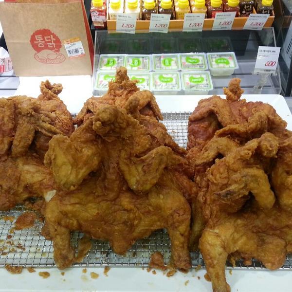 Photo taken at 롯데마트 (LOTTE Mart) by Sun L. on 7/11/2014