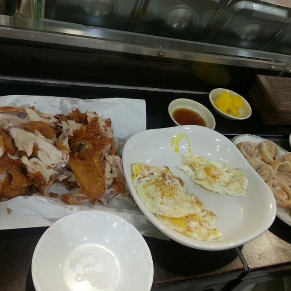 Photo taken at 롯데마트 (LOTTE Mart) by Sun L. on 7/11/2014