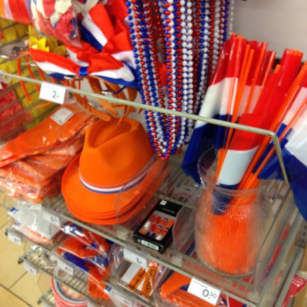 Photo taken at HEMA by Ad V. on 4/7/2013-荷兰阿姆斯特丹林尼厄斯街245号 Photo taken at HEMA by Ad V. on 4/7/2013